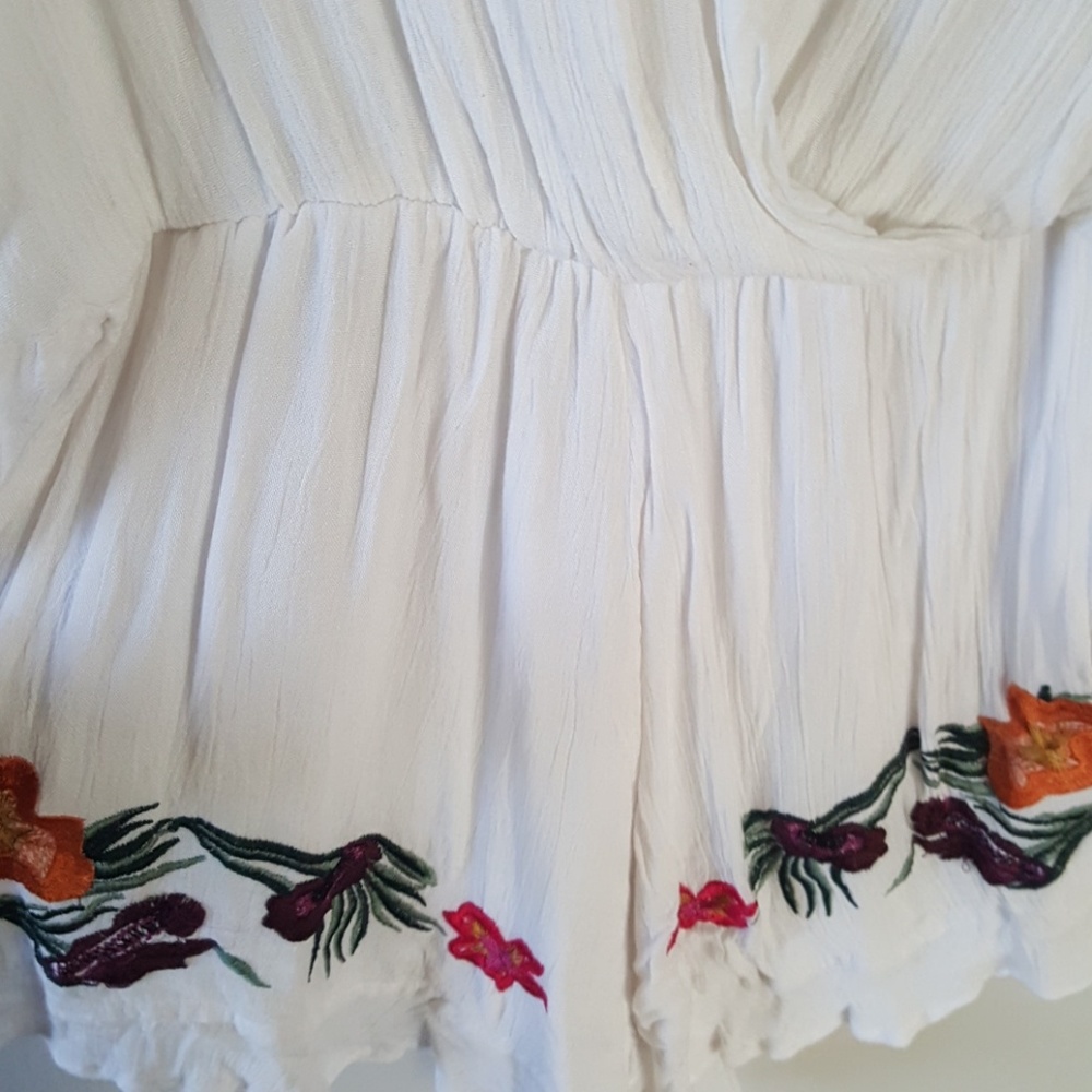 Split sleeve romper - Picture 2 of 2